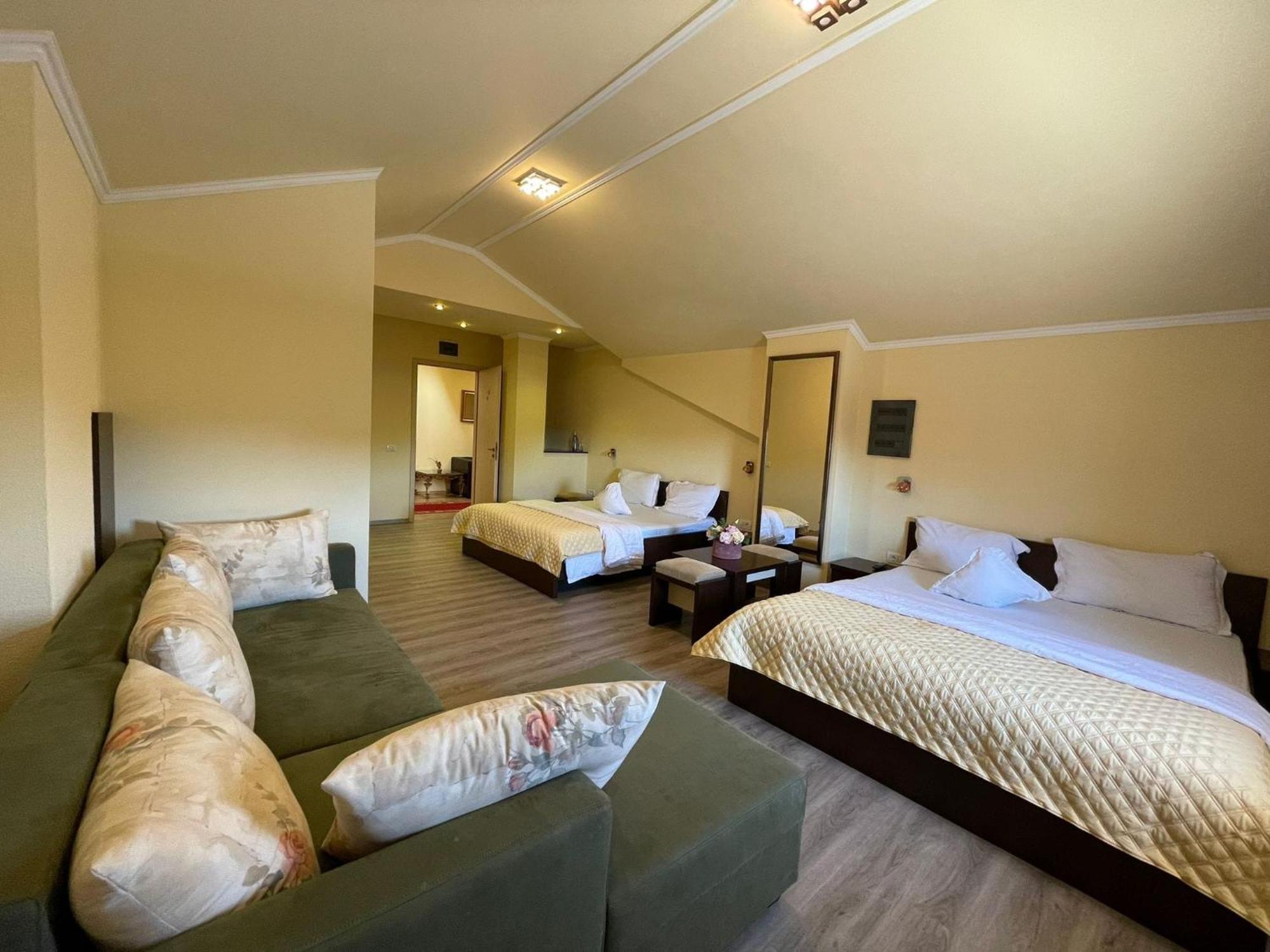 Casa Maria Magdalena Motel Lipova Eksteriør billede