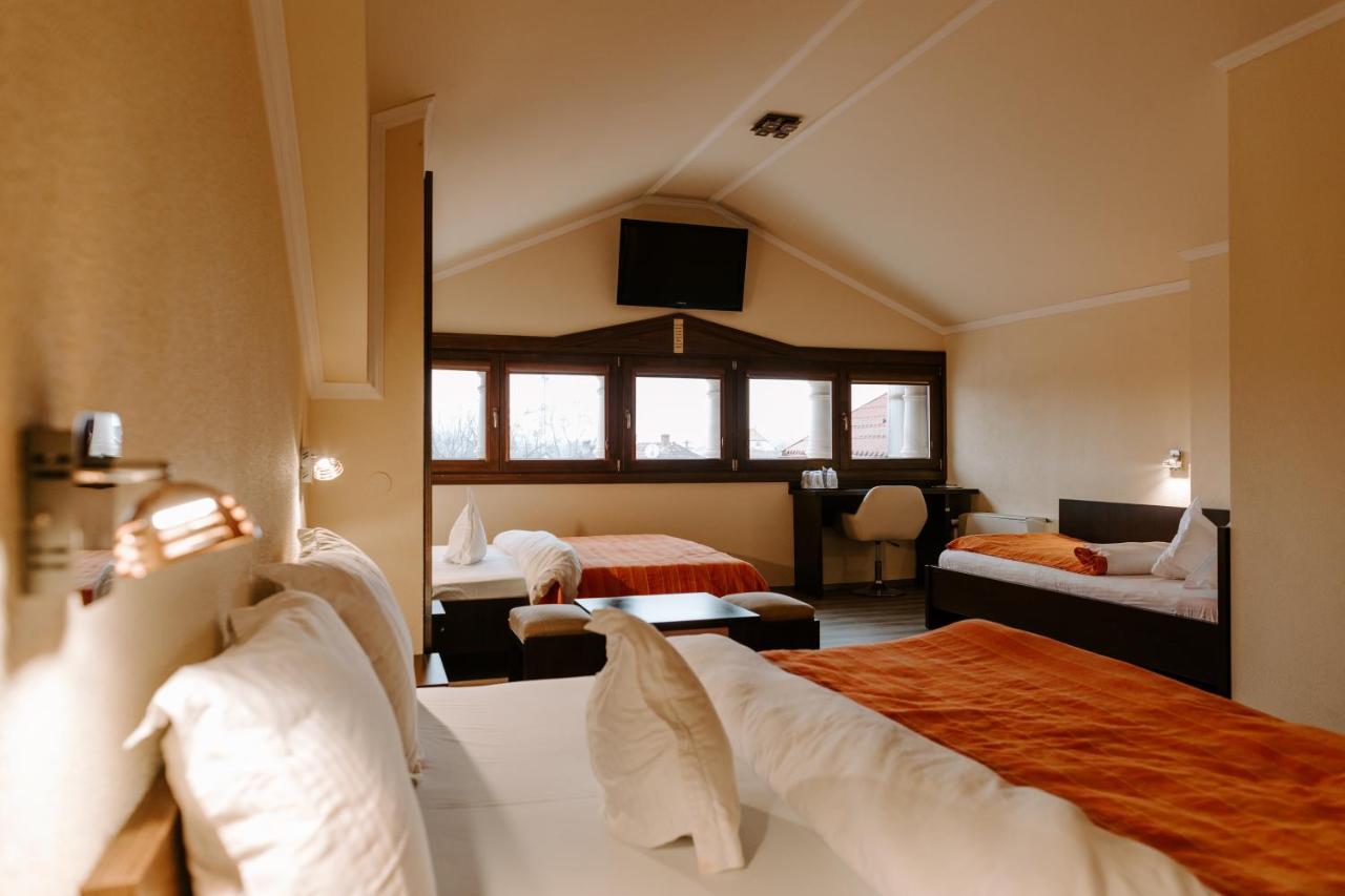 Casa Maria Magdalena Motel Lipova Eksteriør billede